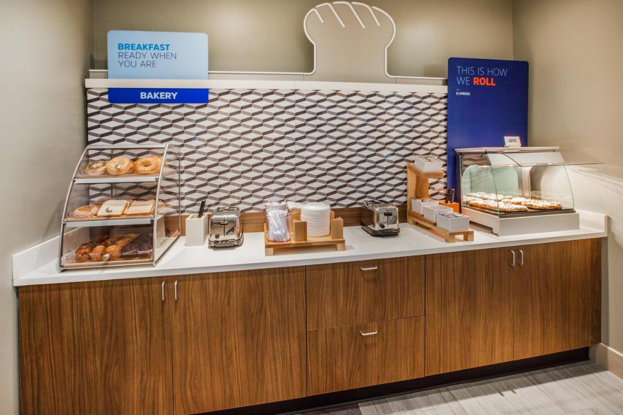 Holiday Inn Express & Suites - Miramar By Ihg Εξωτερικό φωτογραφία