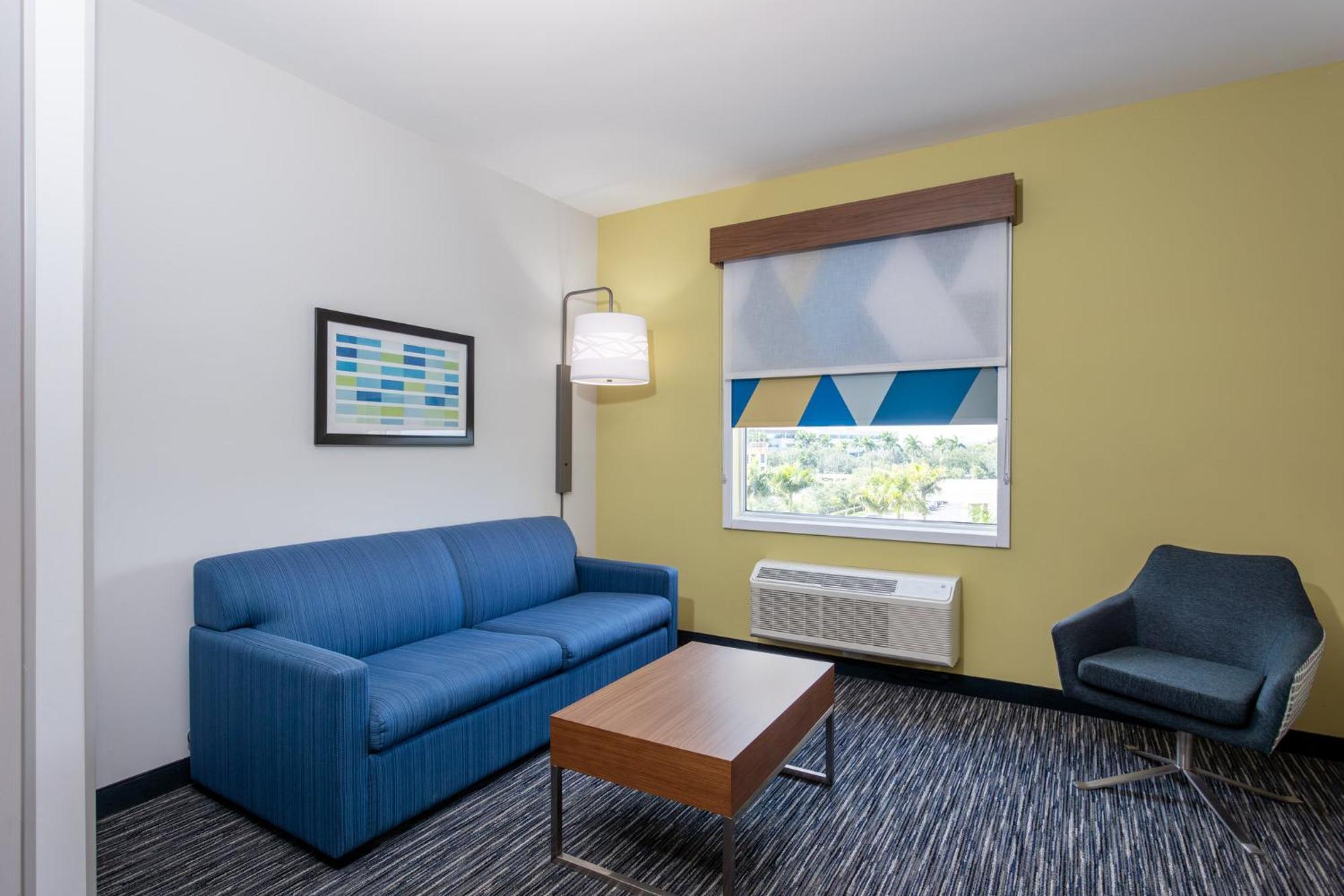 Holiday Inn Express & Suites - Miramar By Ihg Εξωτερικό φωτογραφία