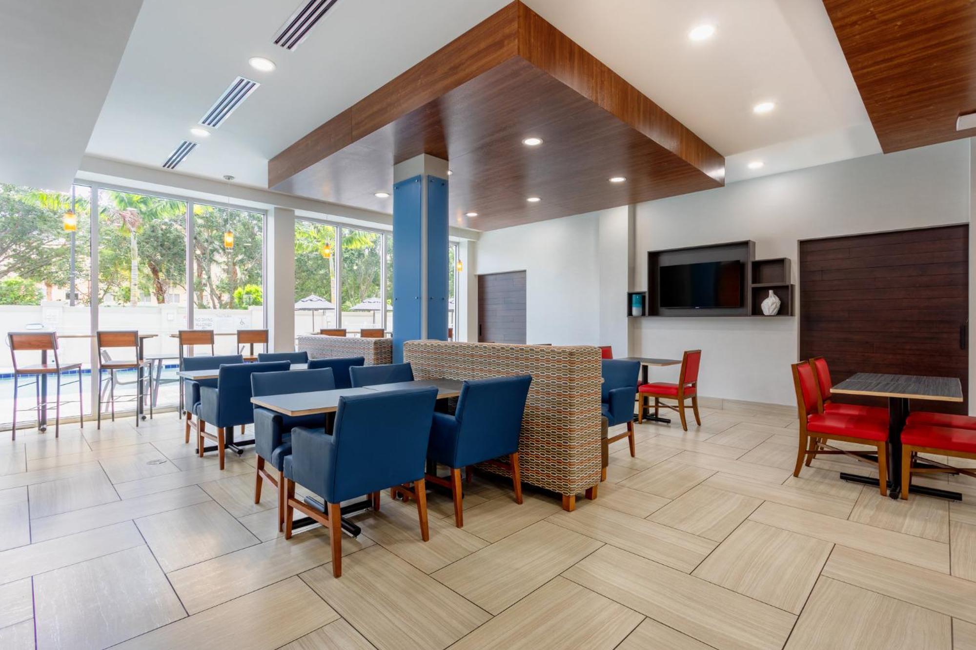 Holiday Inn Express & Suites - Miramar By Ihg Εξωτερικό φωτογραφία